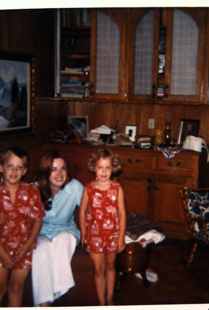 Barry Lewis and his sister as young Sooners fans